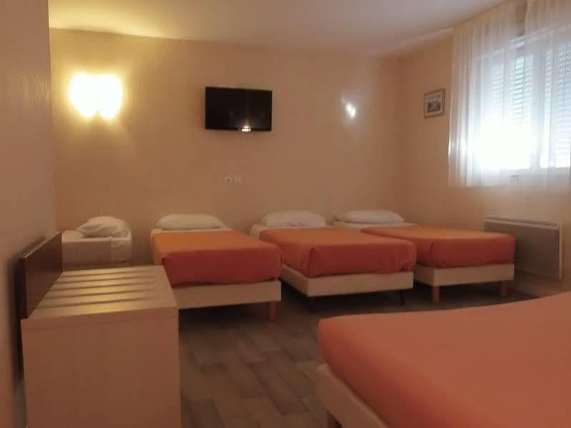 Hotel Azur Saint Junien Cit'Hotel Ngoại thất bức ảnh